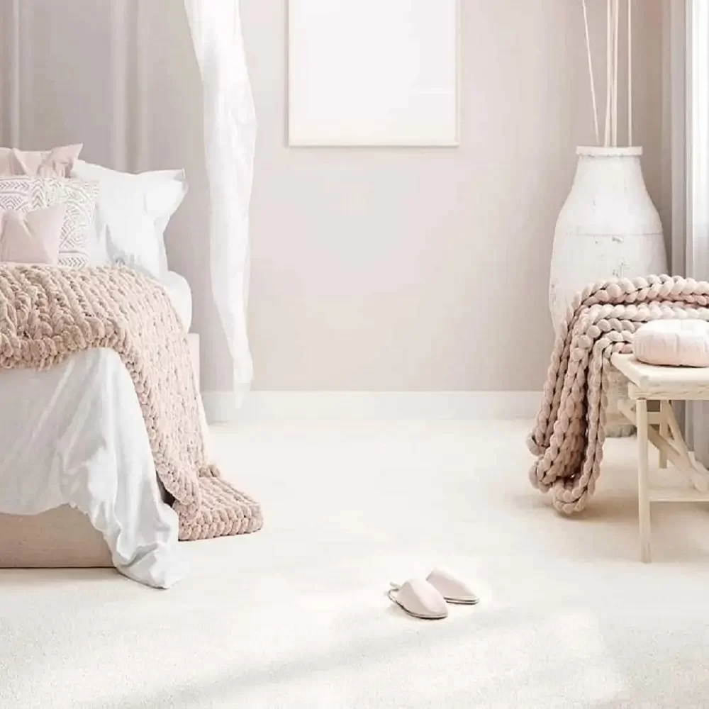 White Carpets S1